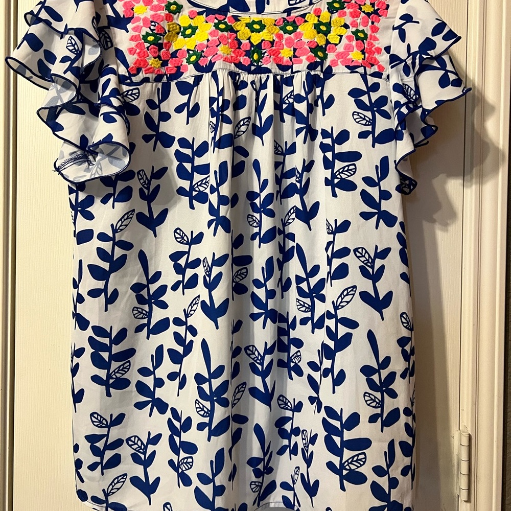 JODIFL Blue and Pink Floral Blouse